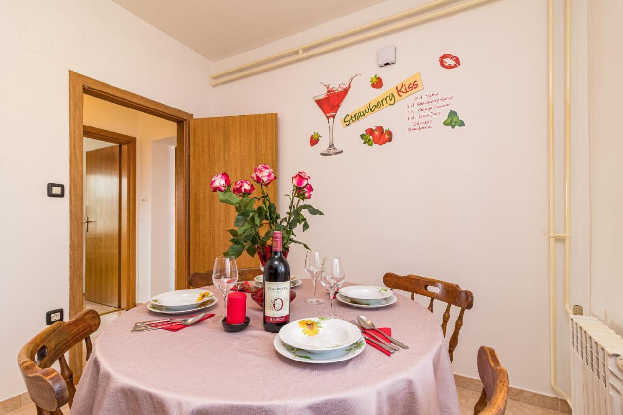 Holiday House Damir - 1 And 2 - Happy Apartment *