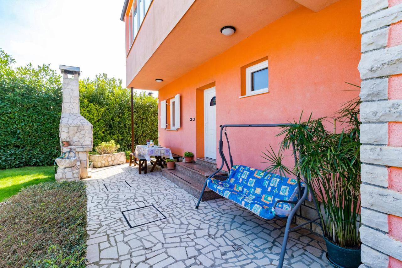 Apartment Holiday House Damir - 1 And 2 - Happy *