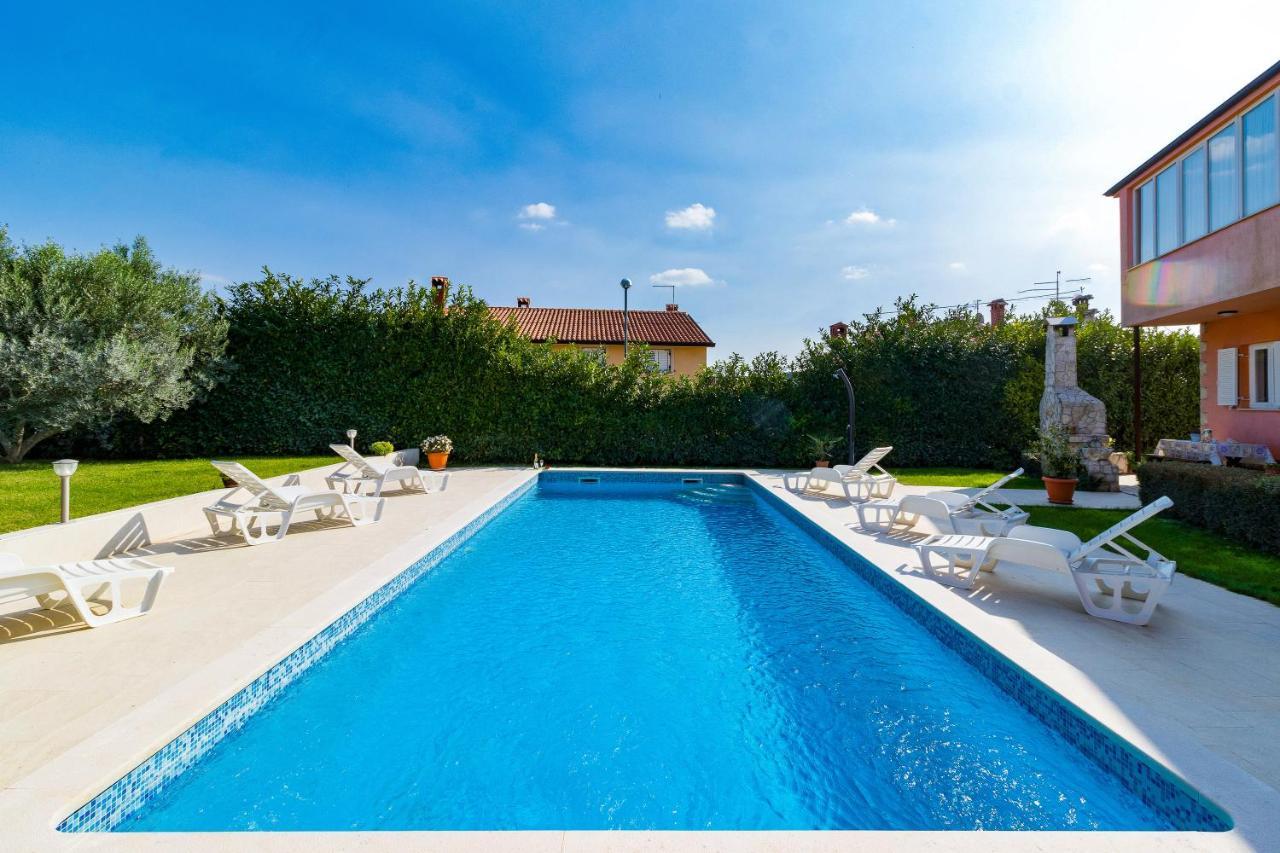 Holiday House Damir - 1 And 2 - Happy Apartment *