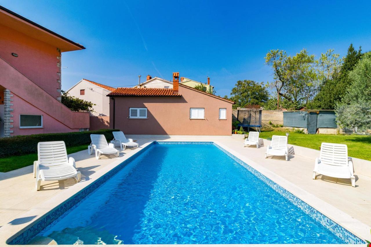 Holiday House Damir - 1 And 2 - Happy * Pula